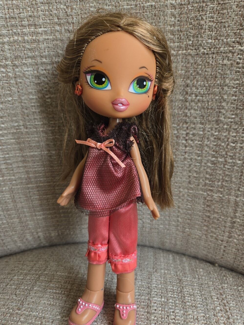 MGA Bratz Kidz Yasmin Sleep-over Adventure Doll With Original Clothes & Feet